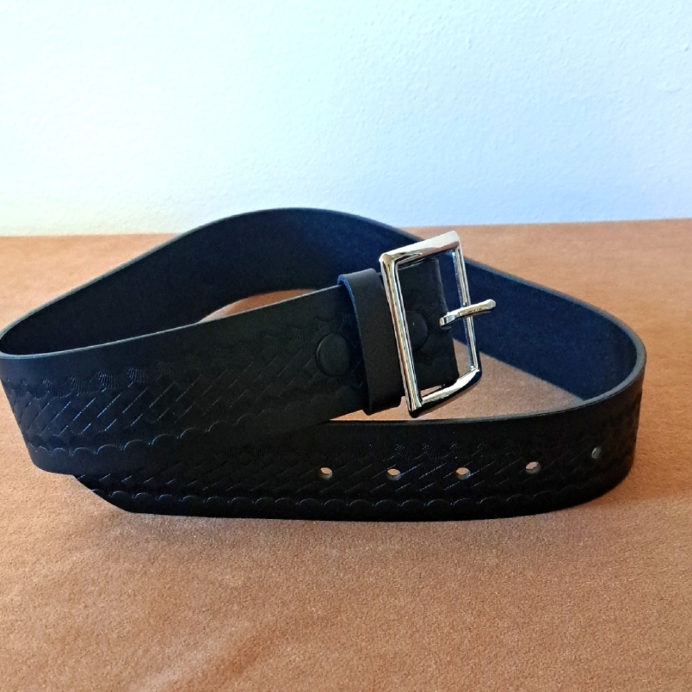 Galls Black Embossed Leather Belt Size 28 Silver Buckle 1.75 Inches Wide